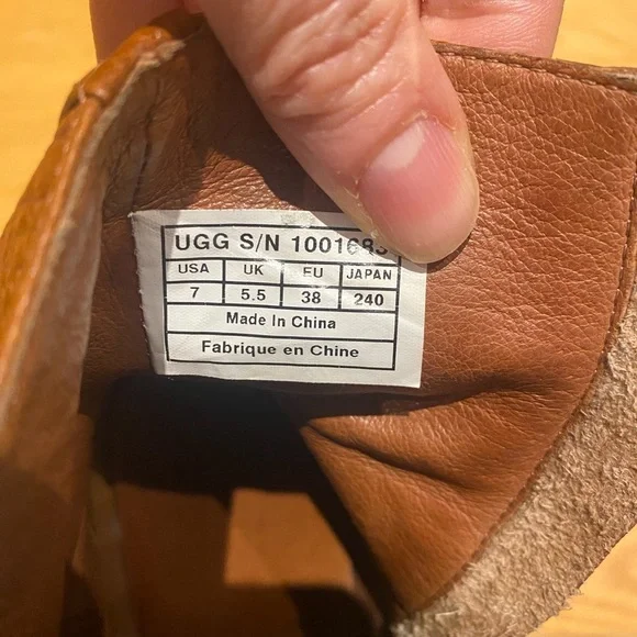 UGG Australia Cosima Brown Leather Ankle Boots Size 7 Studded High Heel Platform - Picture 13 of 15